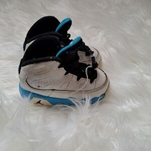 Jordan Kids' Sneakers in White and BlueJordan 9 Retro (TD) Toddler Shoes Summit